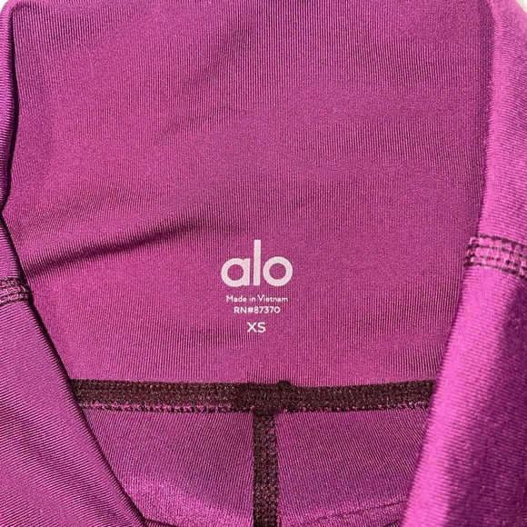 ALO Yoga High Waisted Yoga Capris Leggings Stretch Patina Purple Womens‎ Size XS - Picture 3 of 10